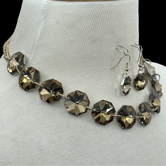 Topaz Color Glass Octagon Beaded Necklace Earrings Set - Picture 4 of 4